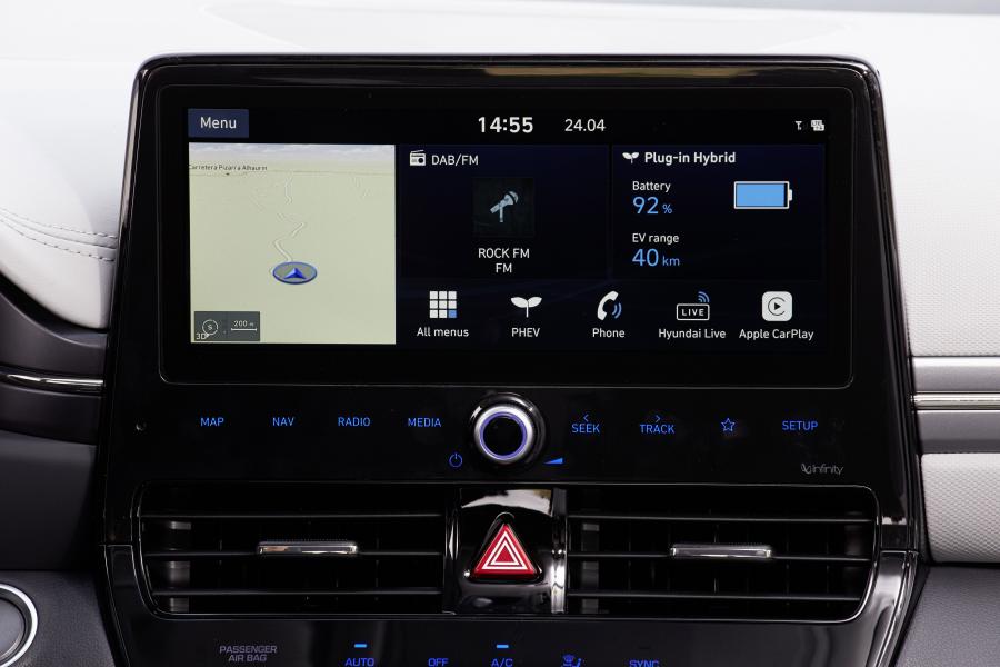 Детали интерьера Hyundai IONIQ plug-in (AE) 2019 года  (WW) (фото 23 из 45)